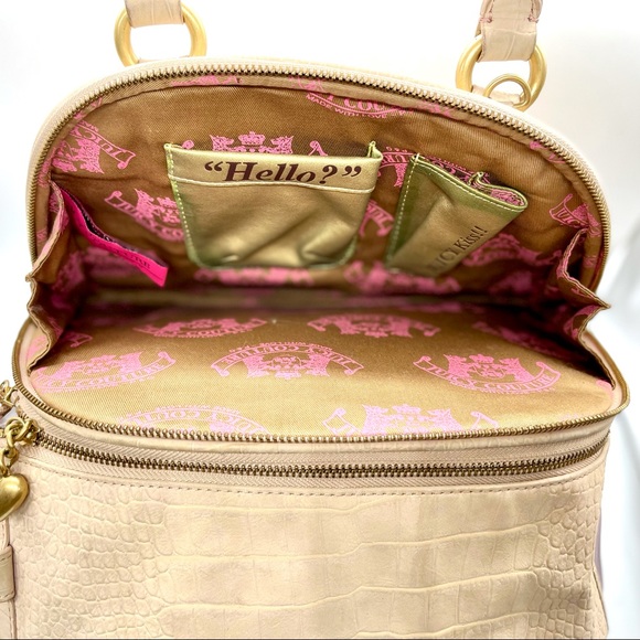 SOLD OUT Juicy Couture Pet Carrier - Picture 13 of 14